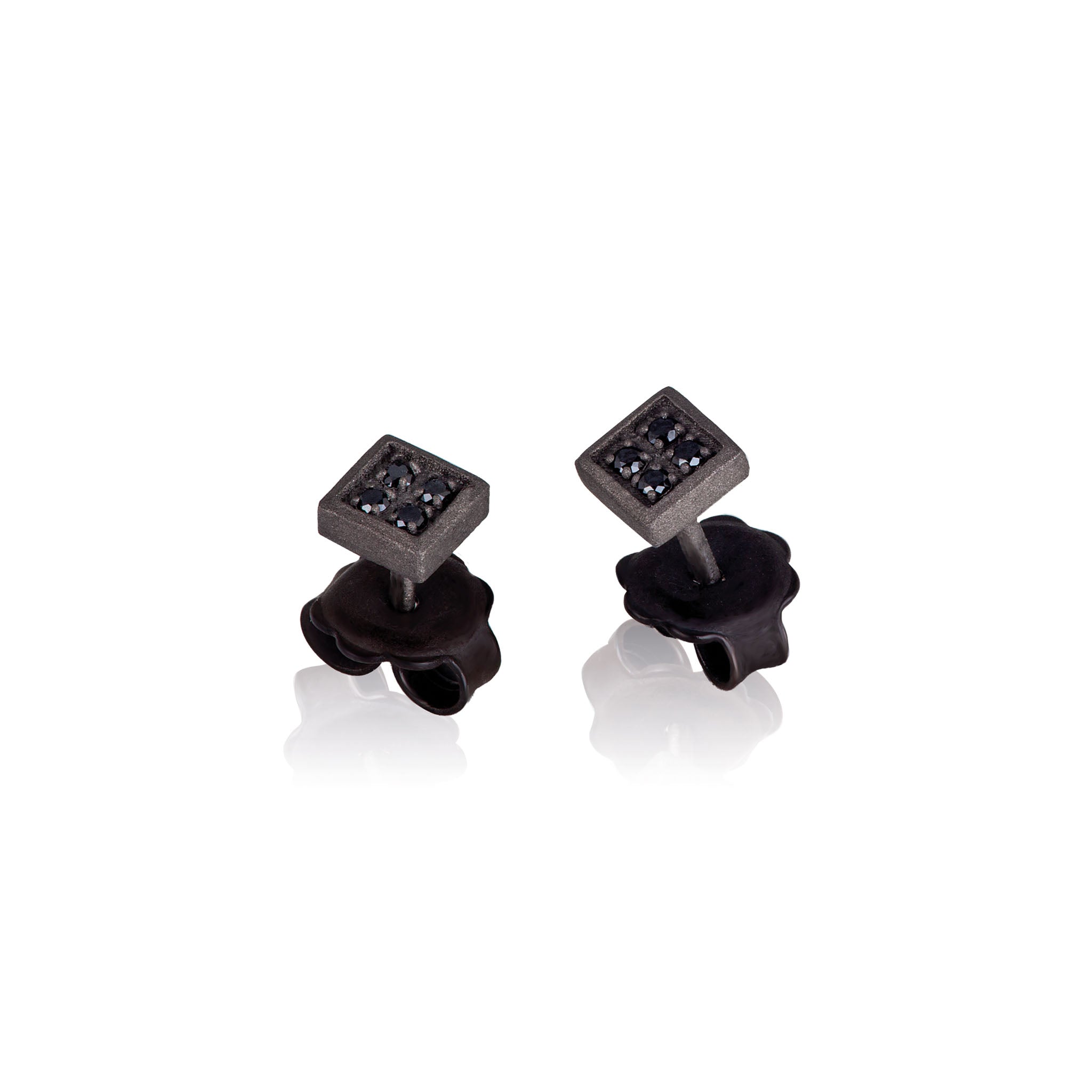 ORECCHINI UOMO QUADRETTO PICCOLO TITANIO E 8 DIAMANTI BLACK.