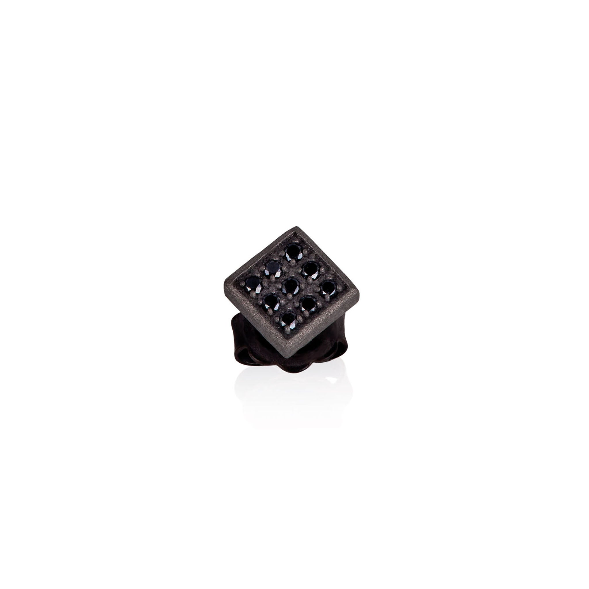 MONO ORECCHINO UOMO QUADRETTO GRANDE TITANIO E 9 DIAMANTI BLACK.