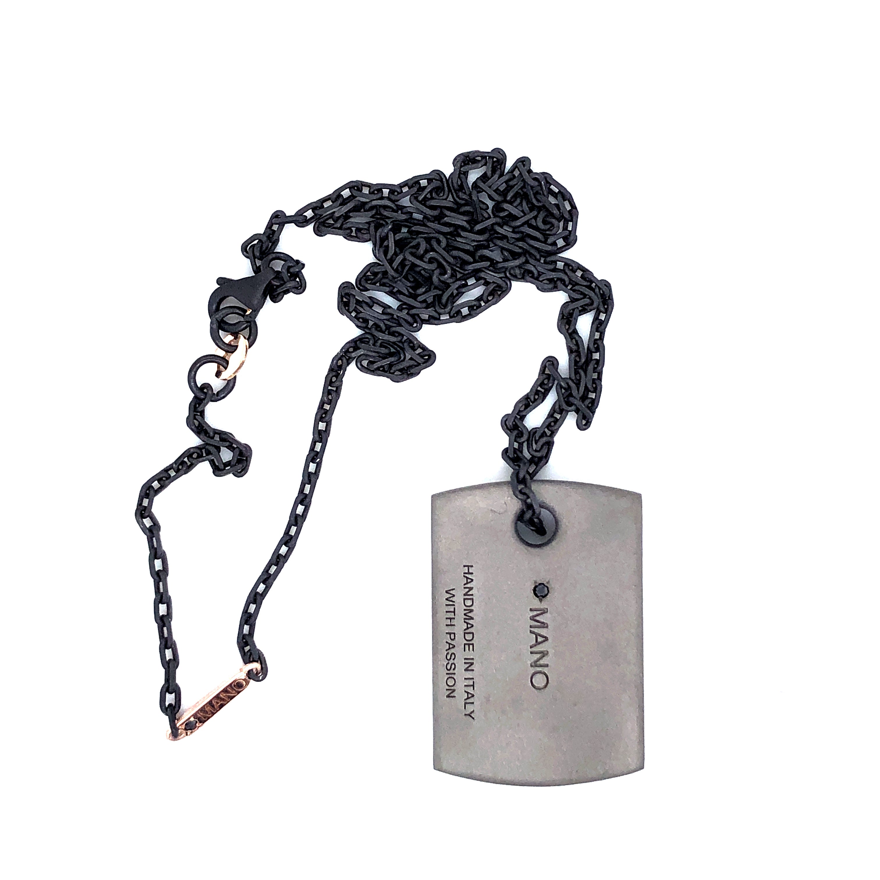 COLLANA CON TARGHETTA  IN TITANIO, DIAMANTI BLACK E ORO ROSSO 9 KT.